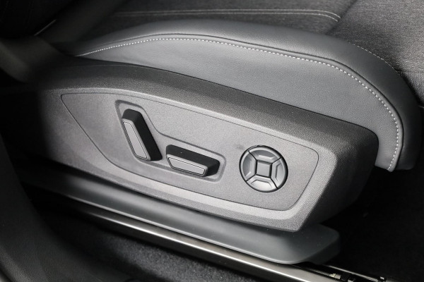 Audi Q6 S edition performance 100 kWh adaptive air suspension, oled achterlichten