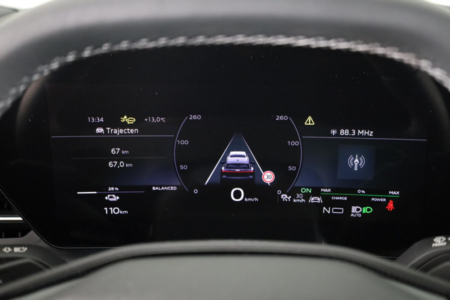 Audi Q6 S edition performance 100 kWh adaptive air suspension, oled achterlichten