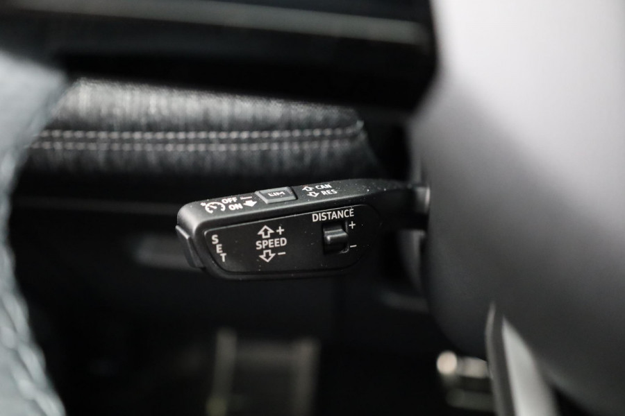 Audi Q6 S edition performance 100 kWh adaptive air suspension, oled achterlichten