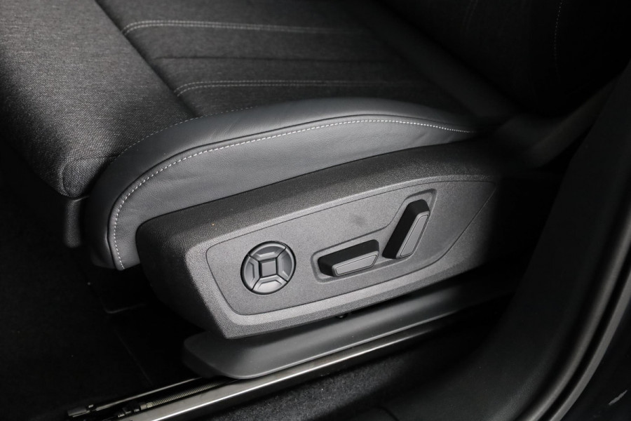 Audi Q6 S edition performance 100 kWh adaptive air suspension, oled achterlichten