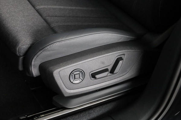 Audi Q6 S edition performance 100 kWh adaptive air suspension, oled achterlichten