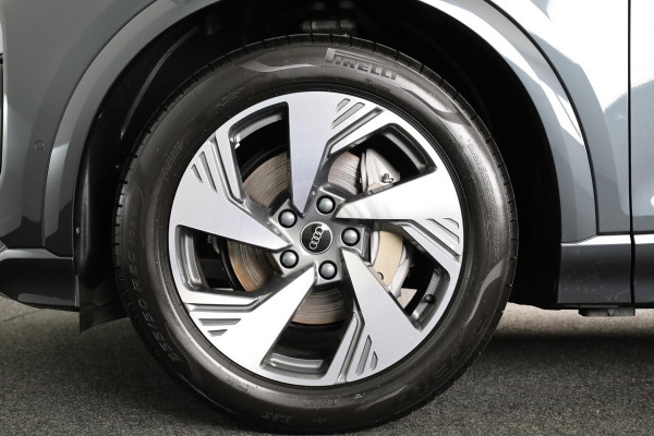 Audi Q6 S edition performance 100 kWh adaptive air suspension, oled achterlichten