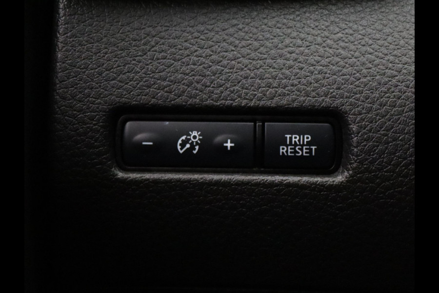 Nissan QASHQAI 141pk DIG-T N-Connecta 360° Camera | Cruise | Navi | Parkeersens. v+a | Panoramadak