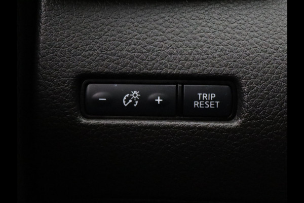 Nissan QASHQAI 141pk DIG-T N-Connecta 360° Camera | Cruise | Navi | Parkeersens. v+a | Panoramadak