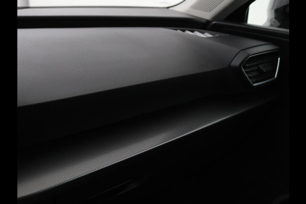 Seat Leon 1.5 eTSI Style | Stoel & stuurverwarming | Carplay | Navigatie | Full LED | Climate control | Parkeerhulp | Cruise control
