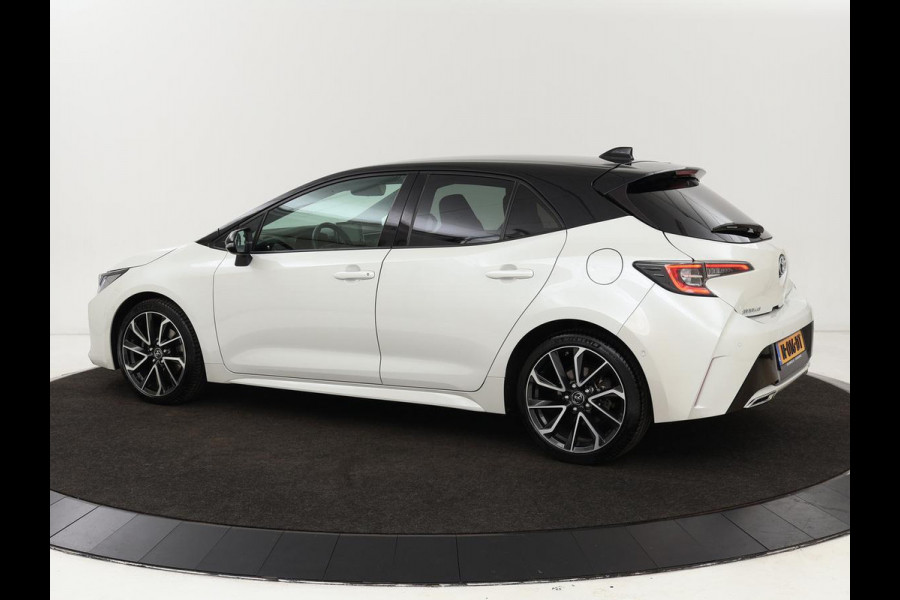 Toyota Corolla 2.0 Hybrid GR-Sport | Stoel & stuurverwarming | Camera | Adaptive cruise | Sportstoelen | Park Assist | Half leder | Full LED | Keyless