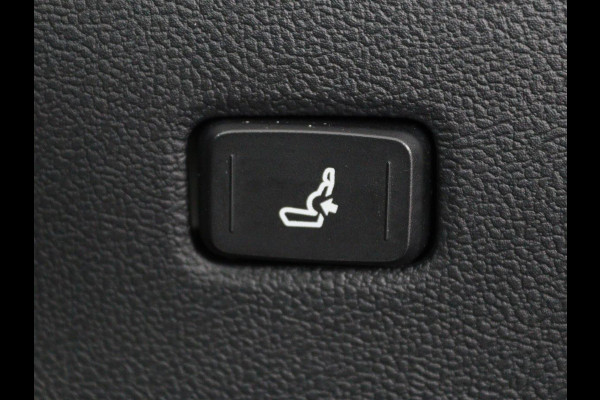 Toyota Corolla 2.0 Hybrid GR-Sport | Stoel & stuurverwarming | Camera | Adaptive cruise | Sportstoelen | Park Assist | Half leder | Full LED | Keyless