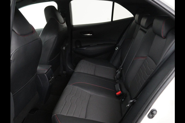 Toyota Corolla 2.0 Hybrid GR-Sport | Stoel & stuurverwarming | Camera | Adaptive cruise | Sportstoelen | Park Assist | Half leder | Full LED | Keyless
