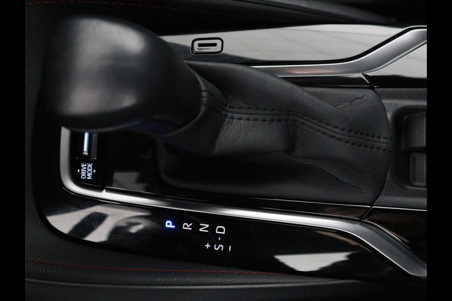 Toyota Corolla 2.0 Hybrid GR-Sport | Stoel & stuurverwarming | Camera | Adaptive cruise | Sportstoelen | Park Assist | Half leder | Full LED | Keyless