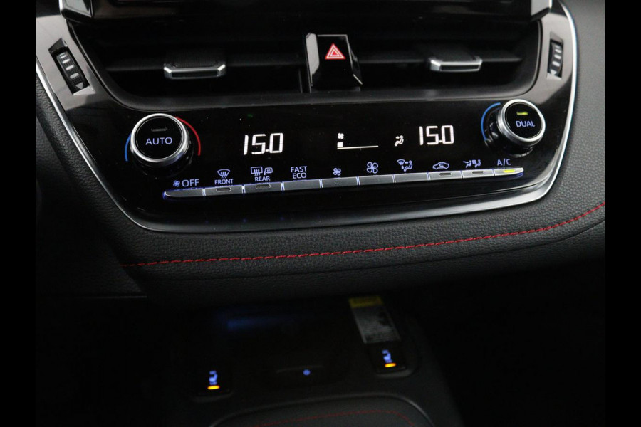 Toyota Corolla 2.0 Hybrid GR-Sport | Stoel & stuurverwarming | Camera | Adaptive cruise | Sportstoelen | Park Assist | Half leder | Full LED | Keyless
