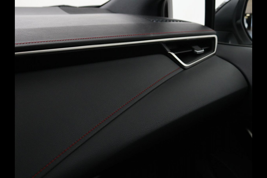 Toyota Corolla 2.0 Hybrid GR-Sport | Stoel & stuurverwarming | Camera | Adaptive cruise | Sportstoelen | Park Assist | Half leder | Full LED | Keyless