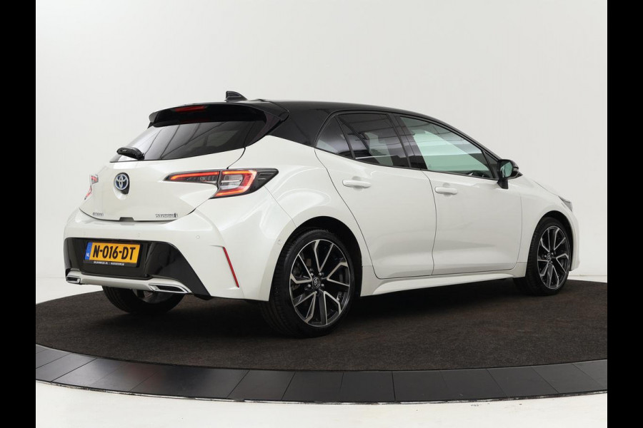 Toyota Corolla 2.0 Hybrid GR-Sport | Stoel & stuurverwarming | Camera | Adaptive cruise | Sportstoelen | Park Assist | Half leder | Full LED | Keyless
