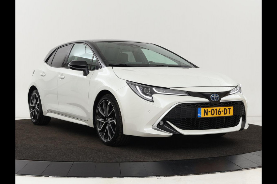Toyota Corolla 2.0 Hybrid GR-Sport | Stoel & stuurverwarming | Camera | Adaptive cruise | Sportstoelen | Park Assist | Half leder | Full LED | Keyless