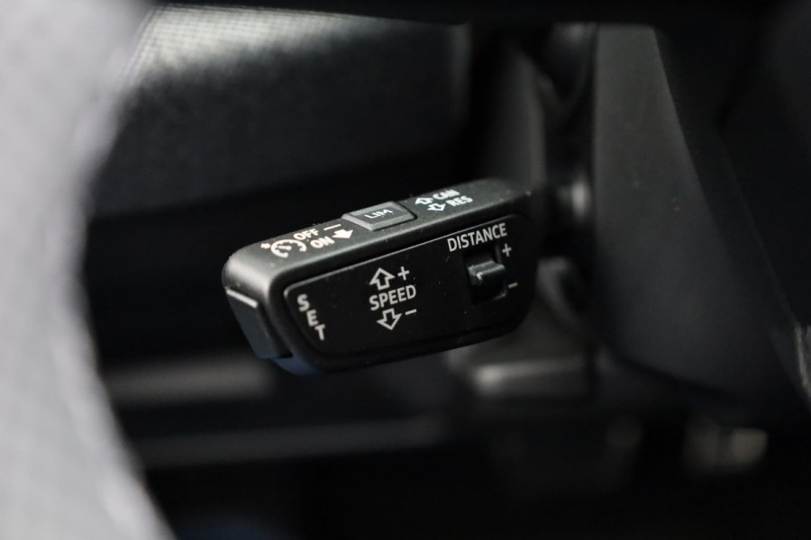 Audi A5 2.0 TFSI edition one S-edition, optiekpakket zwart, matrix-led koplampen, MMI bijrijdersscherm, omgevingscamara's, adaptive cruise control