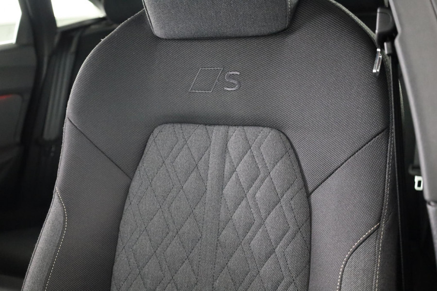 Audi A5 2.0 TFSI edition one S-edition, optiekpakket zwart, matrix-led koplampen, MMI bijrijdersscherm, omgevingscamara's, adaptive cruise control