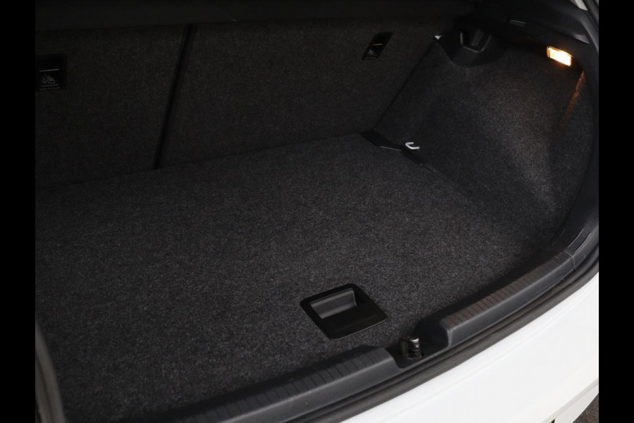 Volkswagen Polo 1.0 TSI R Line | Camera | Adaptive cruise | Carplay | Navigatie | Bluetooth | Airco