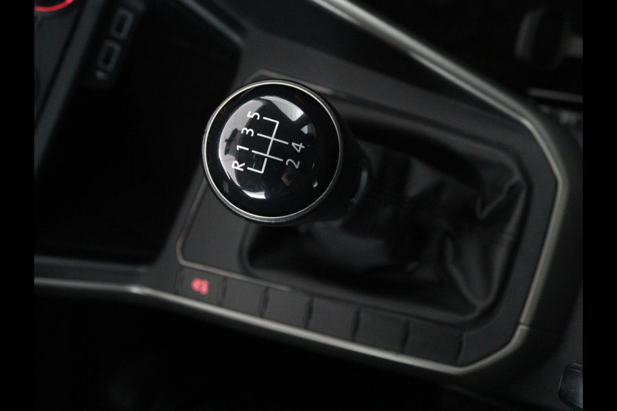 Volkswagen Polo 1.0 TSI R Line | Camera | Adaptive cruise | Carplay | Navigatie | Bluetooth | Airco