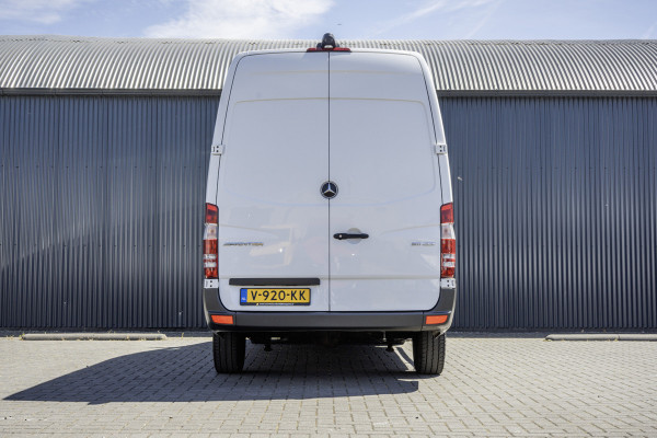 Mercedes-Benz Sprinter 311CDI | L2H2 | Camera | Airco | Volledige Inrichting | Omvormer | Oprijplaat | Euro 6