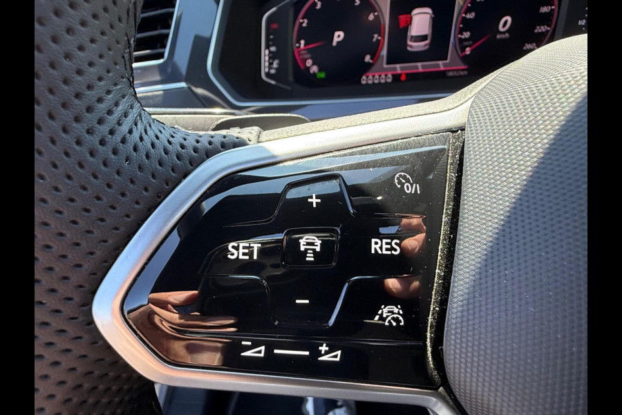 Volkswagen Tiguan 2.0 TSI 4Motion R-Line/Blackline Edition werkelijk alle opties !!.