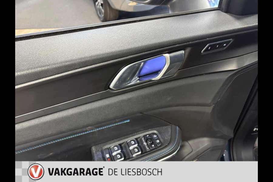 Lynk & Co 01 1.5 modeljaar 2023 prijs rijklaar ! Infinity / 360camera / Panorama-dak / apple carplay