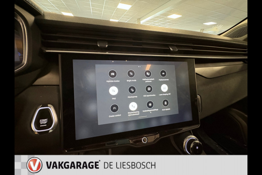 Lynk & Co 01 1.5 modeljaar 2023 prijs rijklaar ! Infinity / 360camera / Panorama-dak / apple carplay