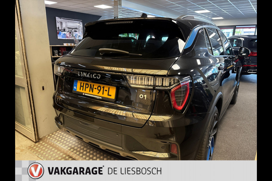 Lynk & Co 01 1.5 modeljaar 2023 prijs rijklaar ! Infinity / 360camera / Panorama-dak / apple carplay