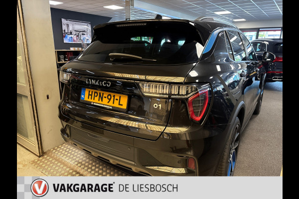 Lynk & Co 01 1.5 modeljaar 2023 prijs rijklaar ! Infinity / 360camera / Panorama-dak / apple carplay