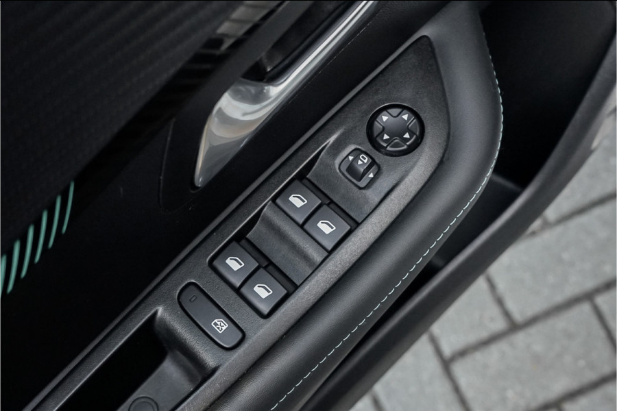 Peugeot 208 1.2 PureTech Allure CarPlay Cruise Camera 32000 KM