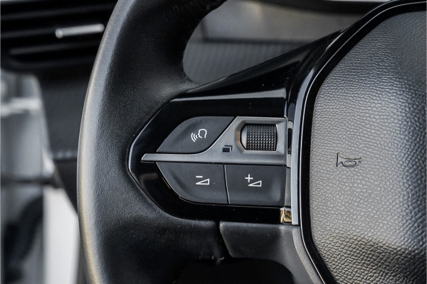 Peugeot 208 1.2 PureTech Allure CarPlay Cruise Camera 32000 KM