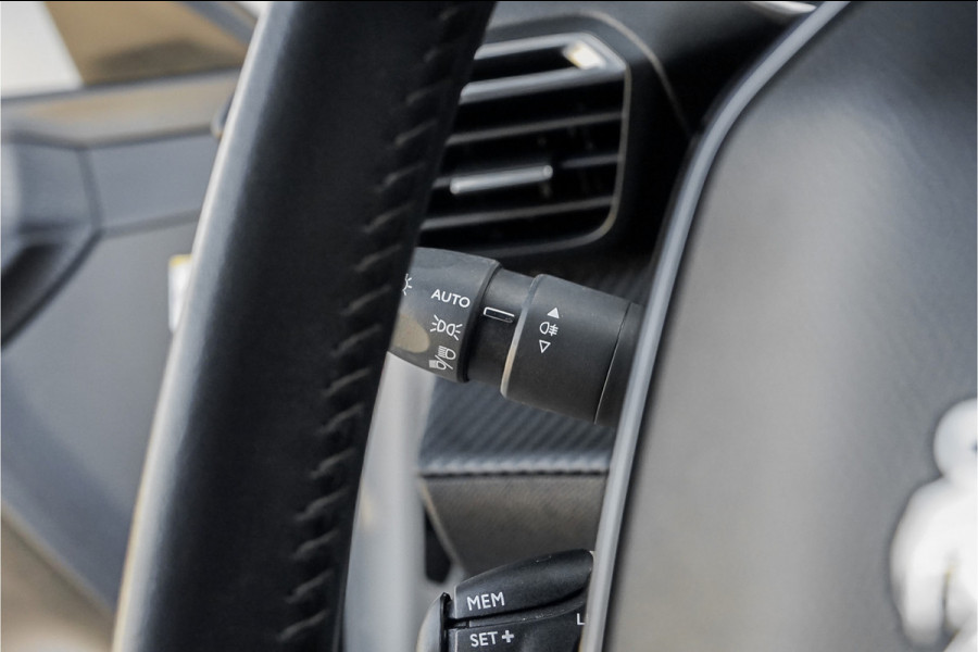 Peugeot 208 1.2 PureTech Allure CarPlay Cruise Camera 32000 KM