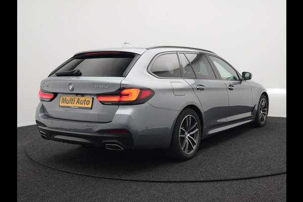 BMW 5 Serie Touring 530e xDrive M-Sport Plug In Hybrid PHEV | Head Up | Laser LED | Trekhaak af Fabriek | Elektrische Lederen Sportstoelen | Sfeerverlichting