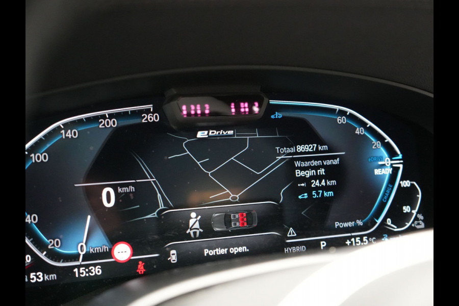 BMW 5 Serie Touring 530e xDrive M-Sport Plug In Hybrid PHEV | Head Up | Laser LED | Trekhaak af Fabriek | Elektrische Lederen Sportstoelen | Sfeerverlichting