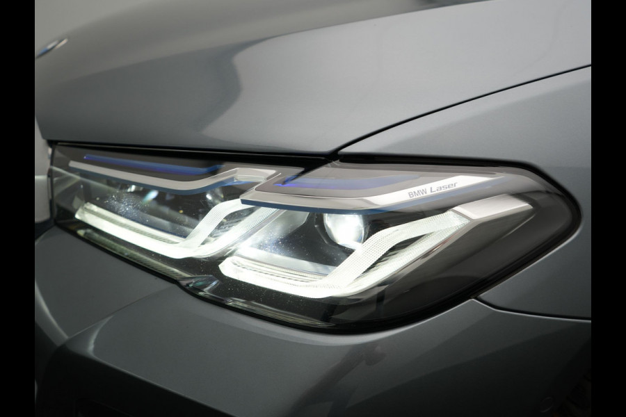 BMW 5 Serie Touring 530e xDrive M-Sport Plug In Hybrid PHEV | Head Up | Laser LED | Trekhaak af Fabriek | Elektrische Lederen Sportstoelen | Sfeerverlichting