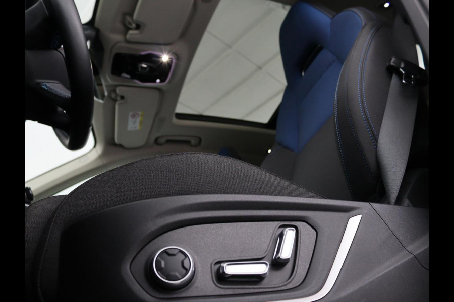 Lynk & Co 01 1.5 Plug In | Panoramadak | Infinity by Harman | Camera | Adaptive cruise | Stoelverwarming | Carplay | Memory | Full LED