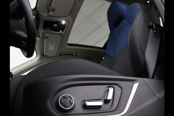Lynk & Co 01 1.5 Plug In | Panoramadak | Infinity by Harman | Camera | Adaptive cruise | Stoelverwarming | Carplay | Memory | Full LED
