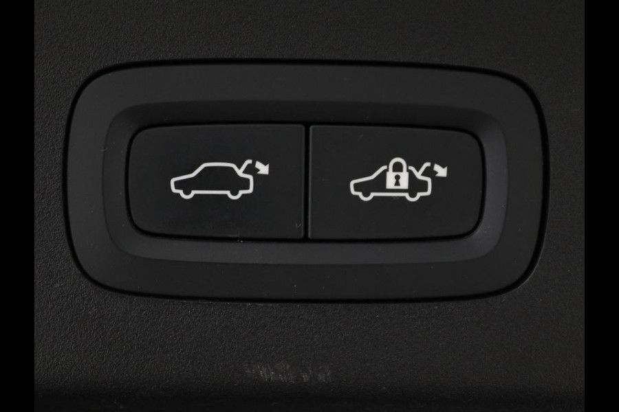 Lynk & Co 01 1.5 Plug In | Panoramadak | Infinity by Harman | Camera | Adaptive cruise | Stoelverwarming | Carplay | Memory | Full LED