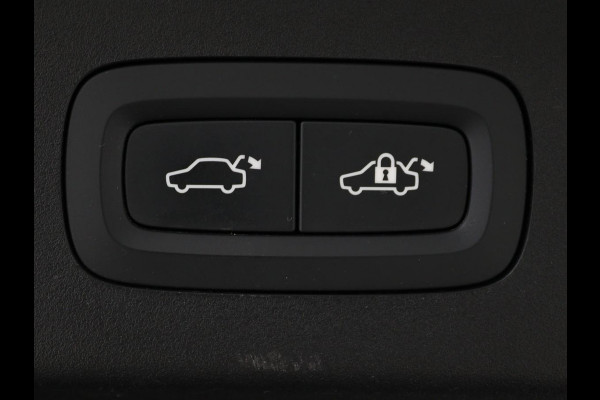 Lynk & Co 01 1.5 Plug In | Panoramadak | Infinity by Harman | Camera | Adaptive cruise | Stoelverwarming | Carplay | Memory | Full LED