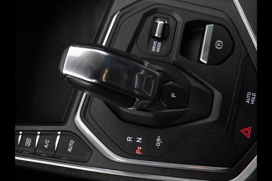 Lynk & Co 01 1.5 Plug In | Panoramadak | Infinity by Harman | Camera | Adaptive cruise | Stoelverwarming | Carplay | Memory | Full LED