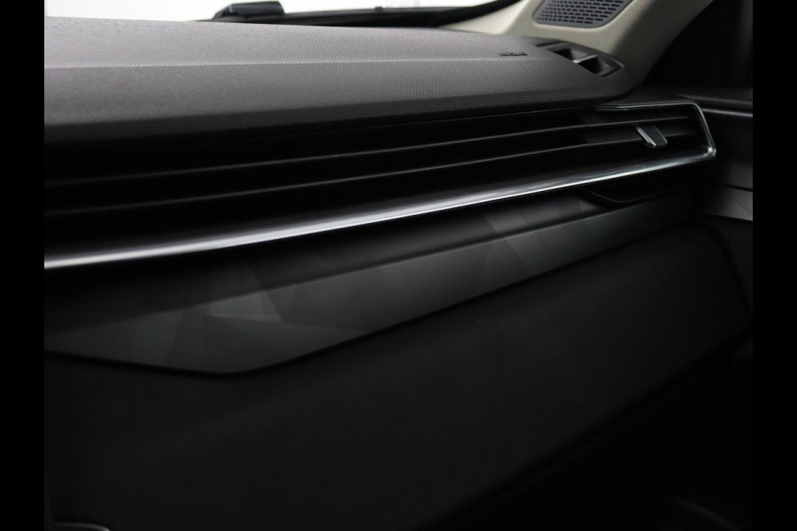 Lynk & Co 01 1.5 Plug In | Panoramadak | Infinity by Harman | Camera | Adaptive cruise | Stoelverwarming | Carplay | Memory | Full LED