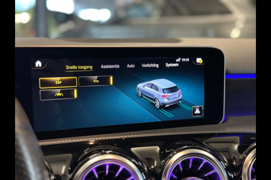 Mercedes-Benz A-Klasse 200|AMG|PANO|SFEER|BOMVOL