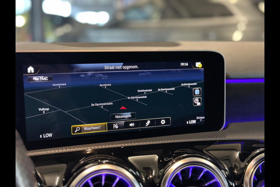 Mercedes-Benz A-Klasse 200|AMG|PANO|SFEER|BOMVOL