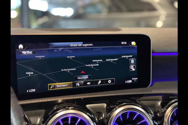 Mercedes-Benz A-Klasse 200|AMG|PANO|SFEER|BOMVOL
