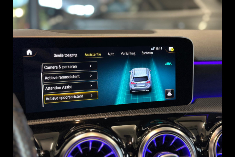 Mercedes-Benz A-Klasse 200|AMG|PANO|SFEER|BOMVOL
