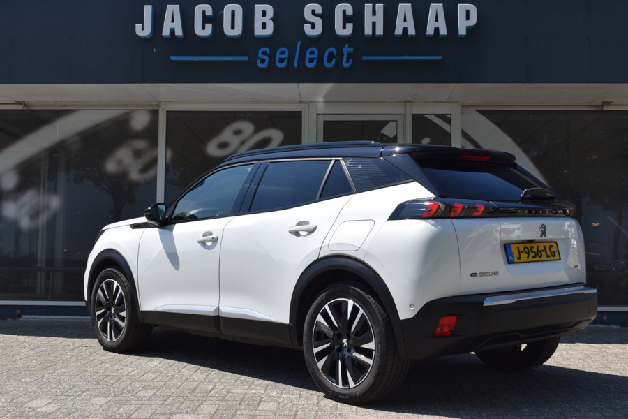 Peugeot e-2008 GT-Line EV 50 kWh / Cruise control / Panoramisch schuifdak / Lane assist