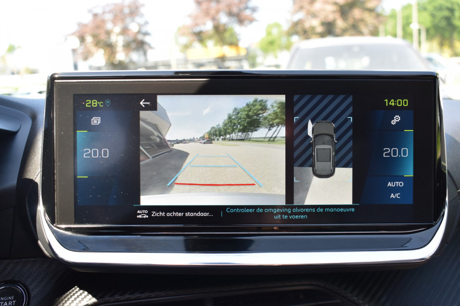 Peugeot e-2008 GT-Line EV 50 kWh / Cruise control / Panoramisch schuifdak / Lane assist