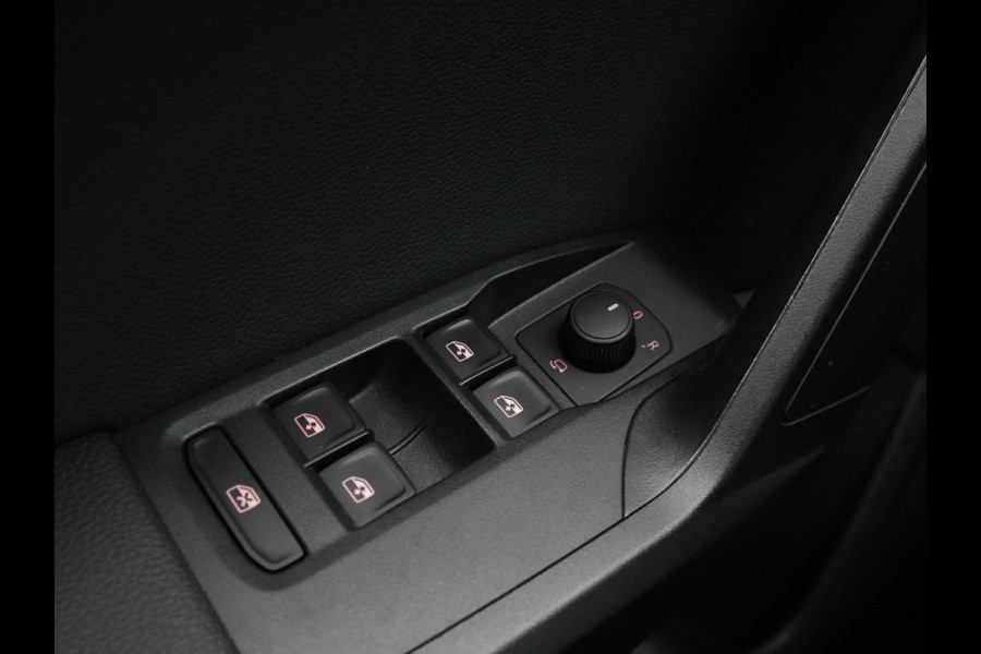 Seat Arona 1.0 TSI 110pk DSG Style Leer Alcantara Carplay Navigatie Camera Parkassist