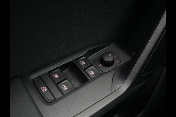 Seat Arona 1.0 TSI 110pk DSG Style Leer Alcantara Carplay Navigatie Camera Parkassist