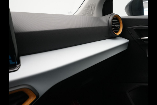 Seat Arona 1.0 TSI 110pk DSG Style Leer Alcantara Carplay Navigatie Camera Parkassist