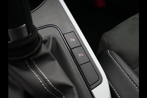 Seat Arona 1.0 TSI 110pk DSG Style Leer Alcantara Carplay Navigatie Camera Parkassist
