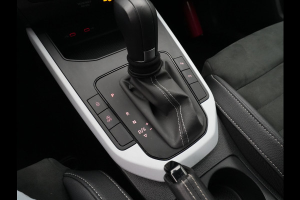 Seat Arona 1.0 TSI 110pk DSG Style Leer Alcantara Carplay Navigatie Camera Parkassist
